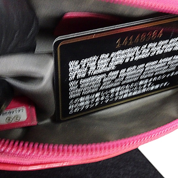 CHANEL Icon Toilette Matrasse Quilt Handbag Clutch - Picture 5 of 8